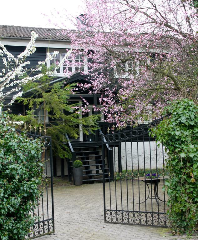 Hotel Kirsten Piil Bed & Breakfast Klampenborg Kültér fotó